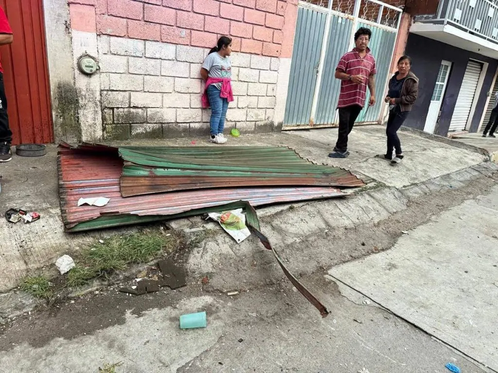 Reportan explosión por accidente de acumulación de gas en domicilio en Zitácuaro