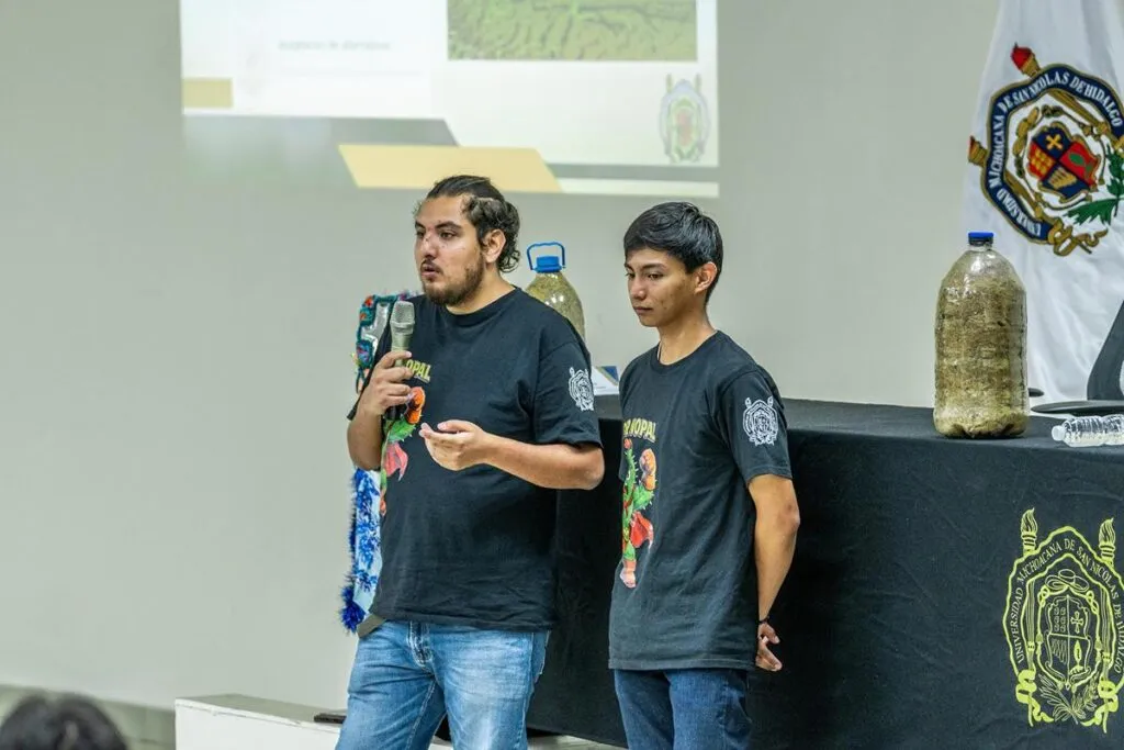 Rigor académico y compromiso social caracterizan proyectos de investigación de estudiantes de la UMSNH-2