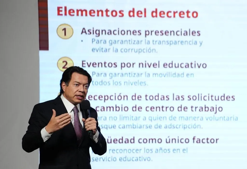 Se reúne Mario Delgado con tres gobernadores y autoridades educativas de Michoacán