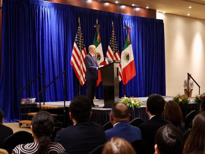 Se suma a Trump y Sheinbaum y condena Ron Johnson protestas violenta en LA