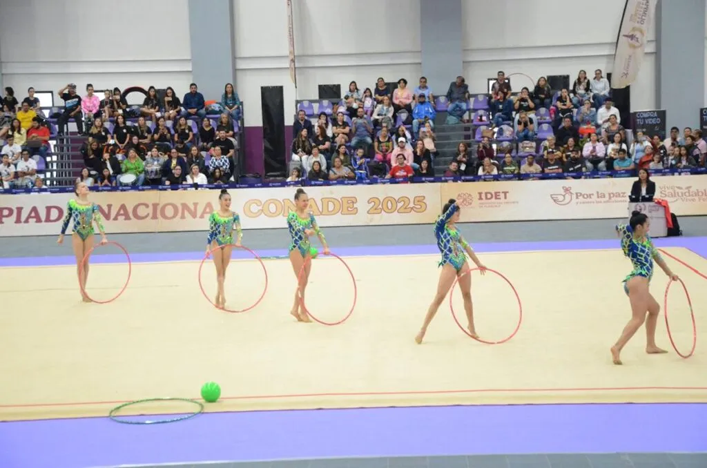 Selección mexicana de gimnasia rítmica juvenil deslumbra en Tlaxcala