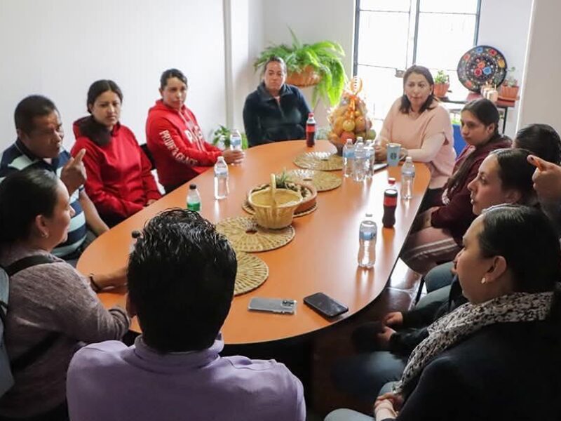 Será Alma Mireya González madrina de generación en Sanambo