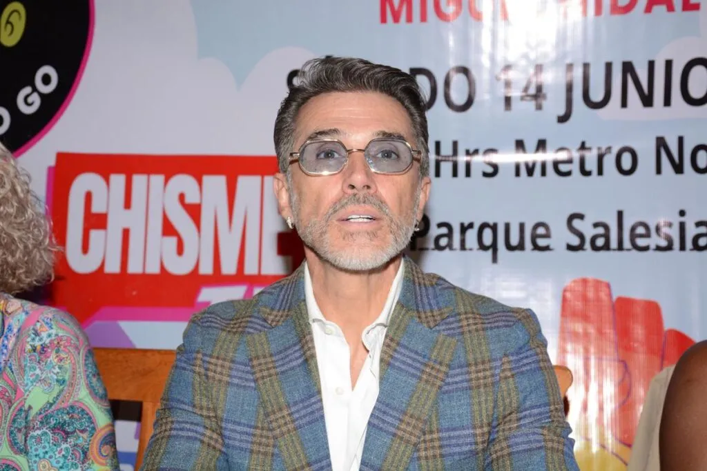 Sergio Mayer defiende a Vica Andrade