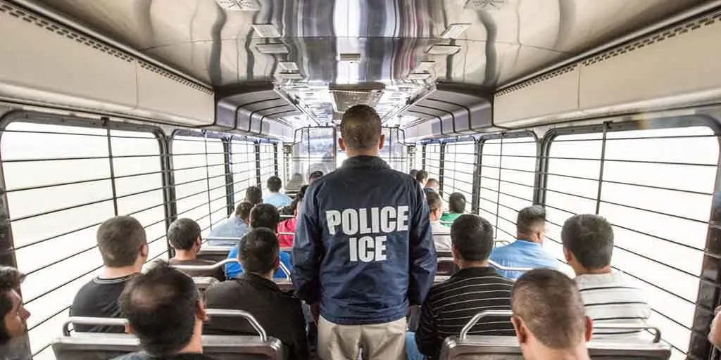 SRE habilita líneas de apoyo a migrantes en Los Ángeles tras redadas masivas en el condado