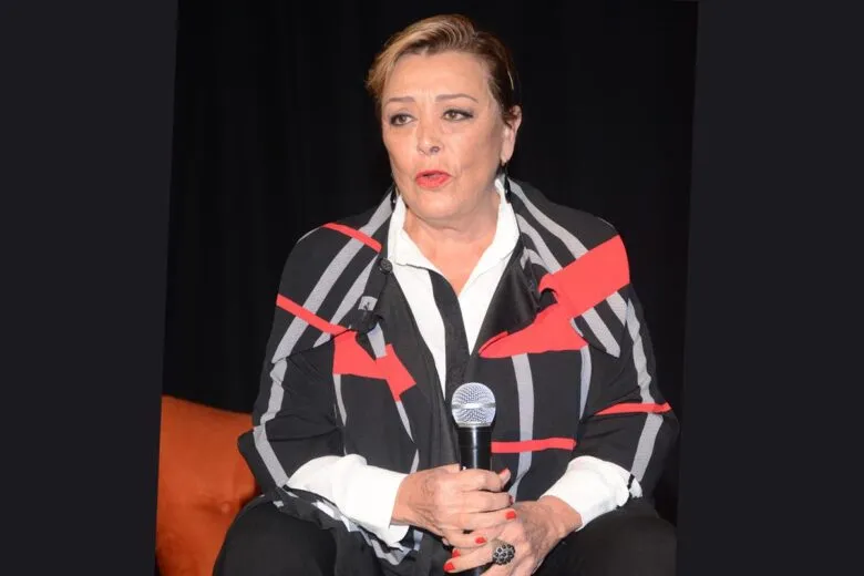 Sylvia Pasquel pone límite a la prensa y aclara por que no se realizó la misa a Silvia Pinal