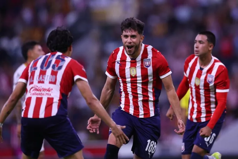 Tapatío toma ventaja ante Leones Negros en el Campeón de Campeones
