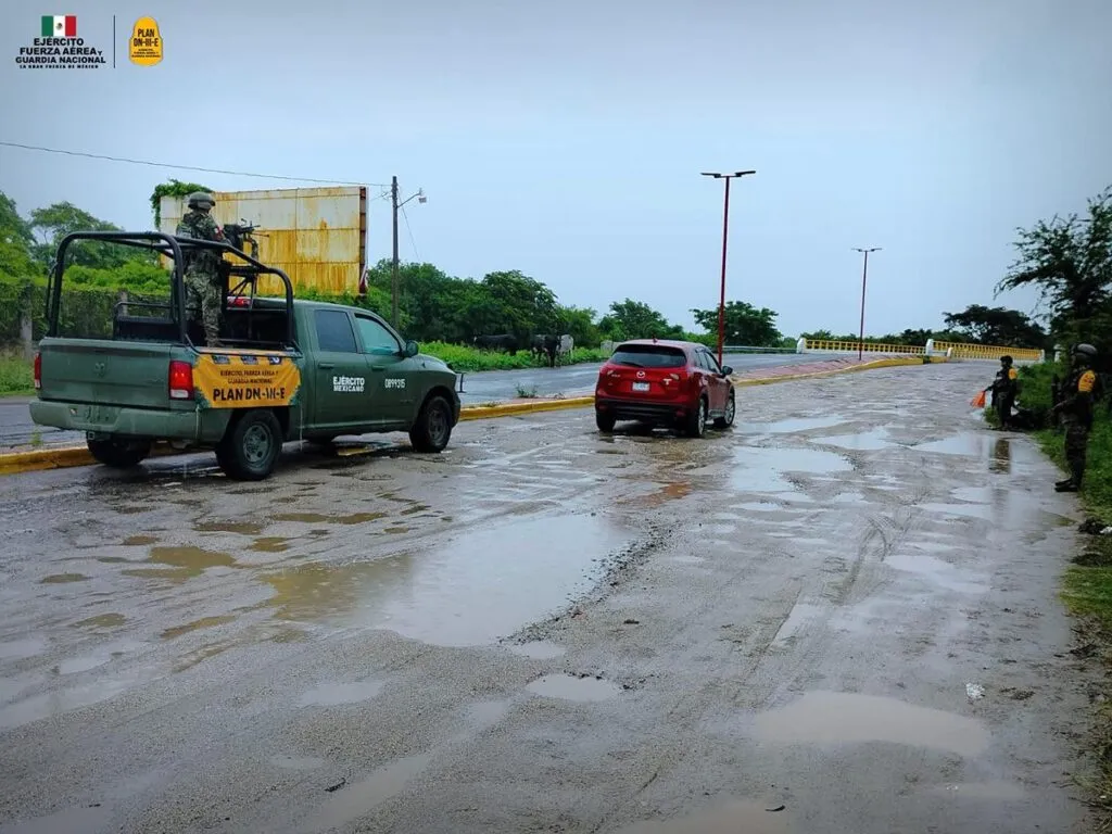 Tras tocar tierra en Oaxaca, autoridades no reportan víctimas por huracán ‘Erick’