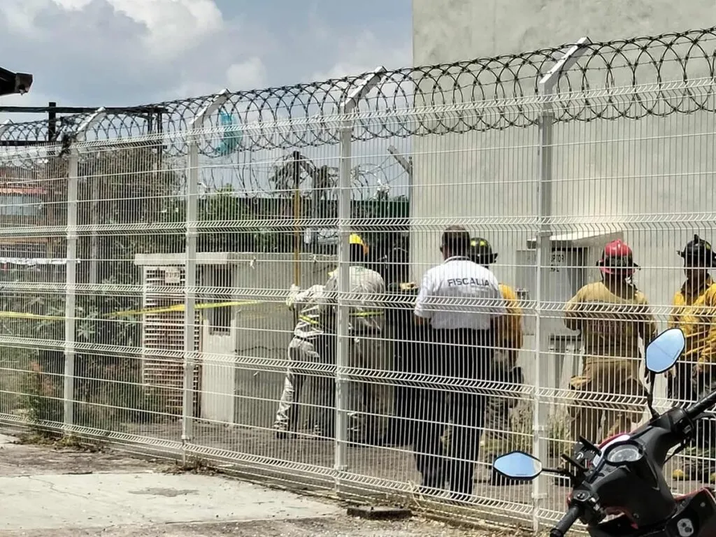 Un hombre muere electrocutado en Morelia, al parecer pretendía hurtar cableados de cobre
