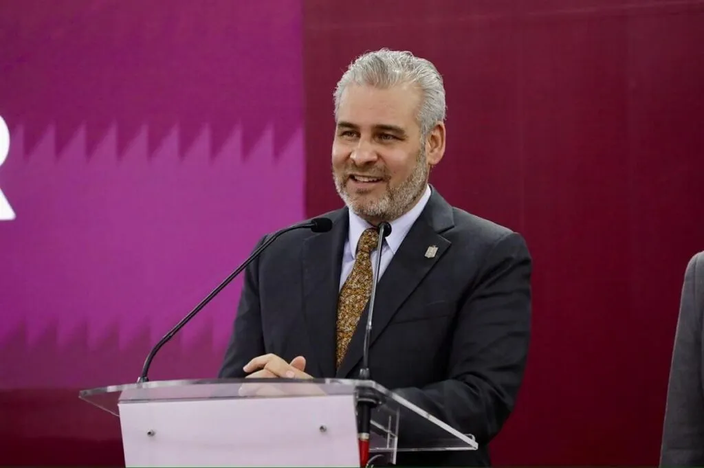 Un orgullo que por elección democrática presida la SCJN un indígena: Bedolla