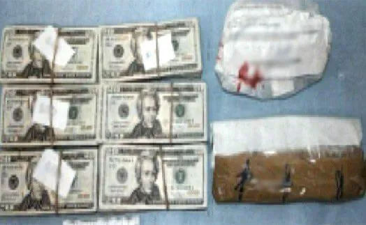 Vinculan a proceso a hombre que llevaba 30 mdp en metanfetamina y dólares estadounidenses en Uruapan-3
