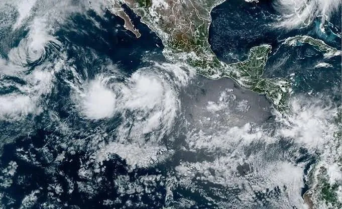 Vista satelital de huracán Flossie