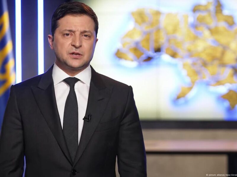 Zelenski pide más apoyo de EU; piloto ucranio de F-16 muere en ataque ruso