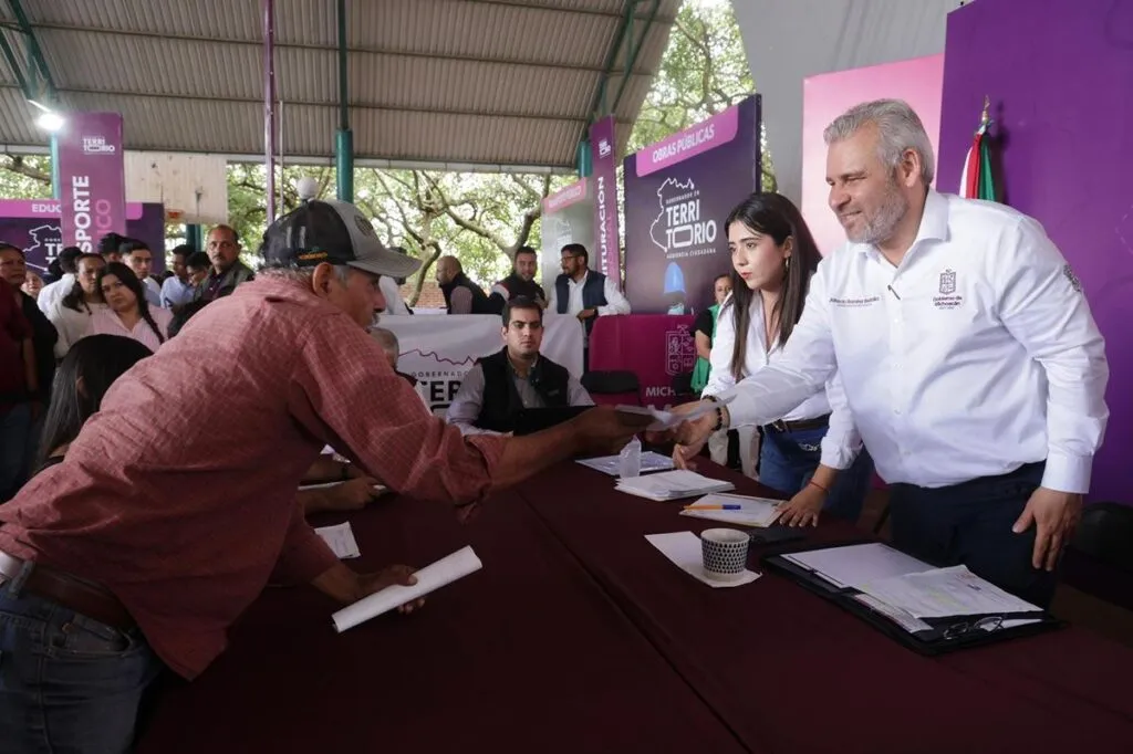 7 mil solicitudes ciudadanas han sido atendidas en Michoacán: Programa Gobernador en Territorio 2