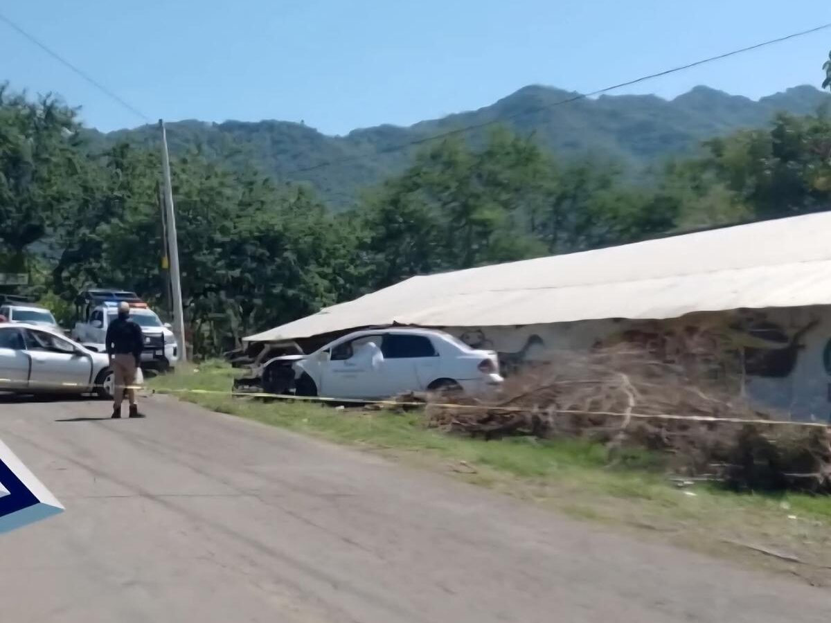 Accidente entre un taxi y un particular deja un muerto y un herido en Juárez