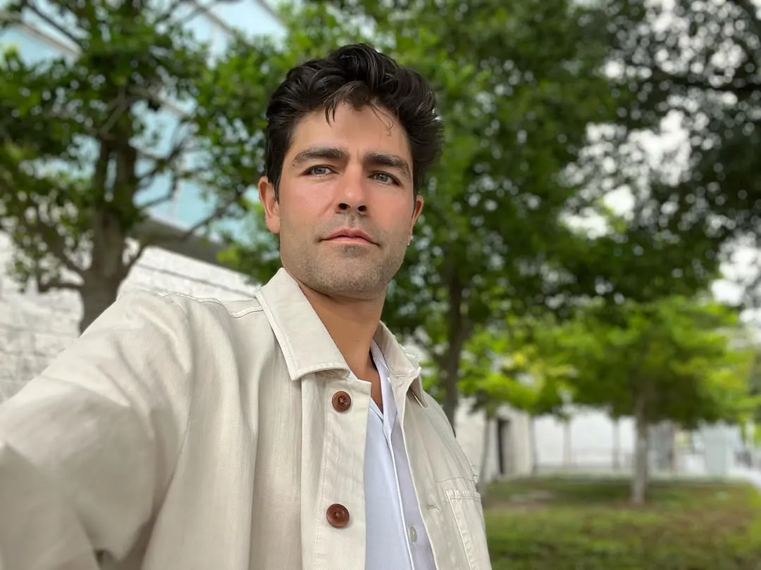 Adrián Grenier fuera de la secuela de “El Diablo Viste a la Moda”: Runway regresa sin su novio más polémico