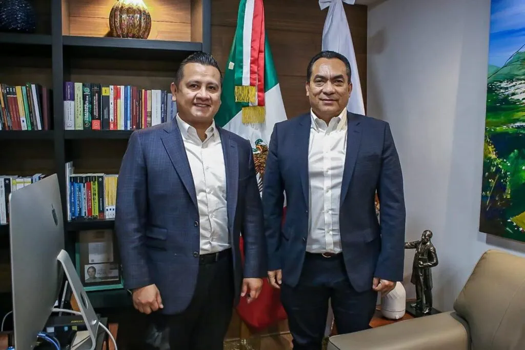 Adrián López Solís dejará la FGE Michoacán este lunes