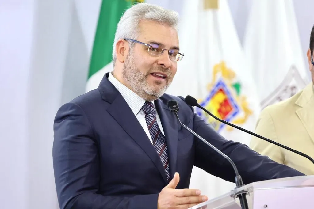 Afirma Bedolla que se apoya a desplazados por violencia en Tierra Caliente
