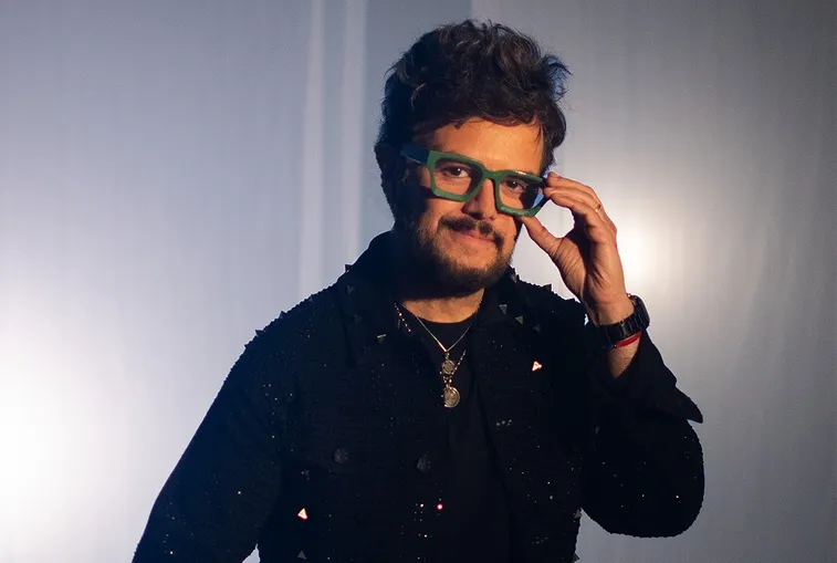 Aleks Syntek revive reencuentro con Shakira y asegura que fue “muy coqueta” con él