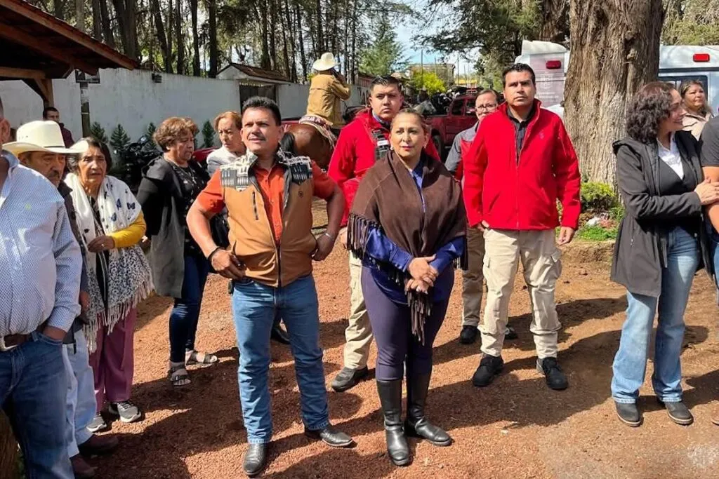 Alma Mireya González participa en tradicional cabalgata en Quiroga 1