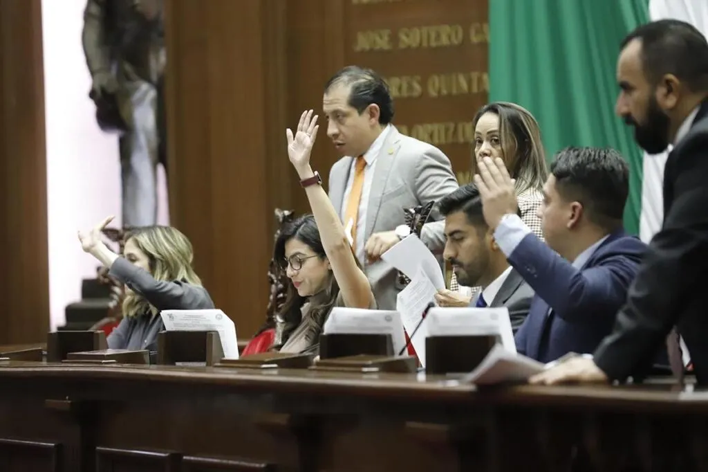 Aprueba 76 Legislatura reforma de iniciativa ciudadana en materia de Entidades Paraestatales