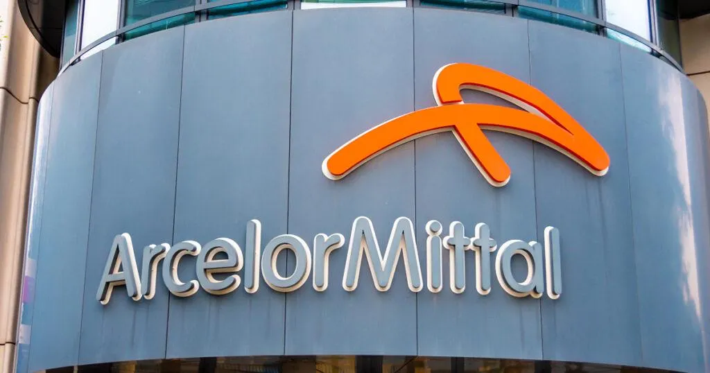 ArcelorMittal suspende producción de acero largo tras parada en horno-1