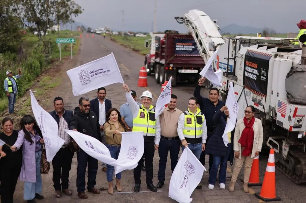 Arranca Bedolla rehabilitación de carretera que conecta a Contepec y Maravatío-1