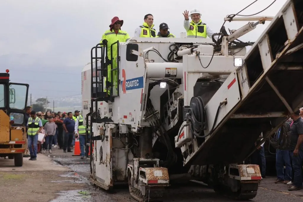 Arranca Bedolla rehabilitación de carretera que conecta a Contepec y Maravatío-2