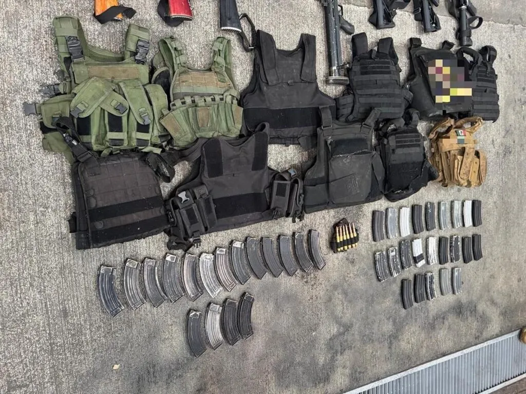 Asegurados 5 hombres, un barret y fuisiles en Zinapécuaro: SSP-3