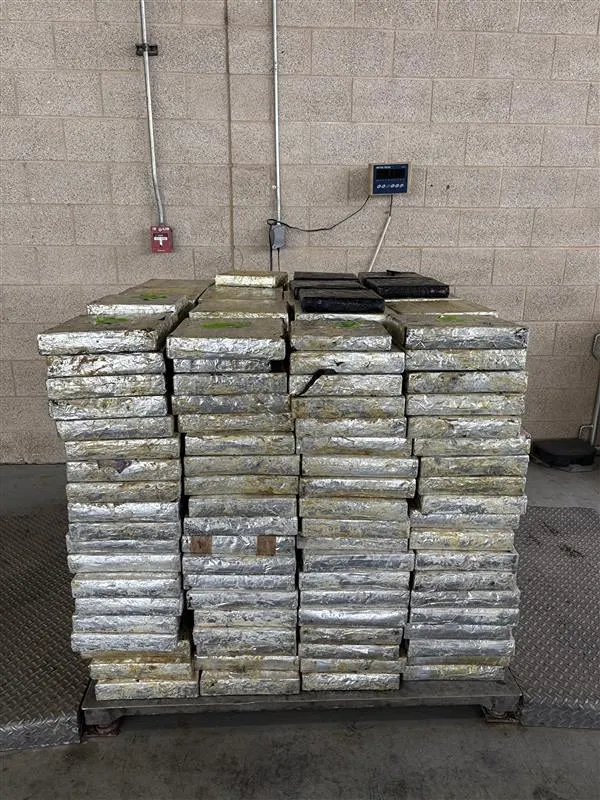 Aseguran más de 15 millones de pesos en metanfetamina oculta entre zanahorias en la frontera-1