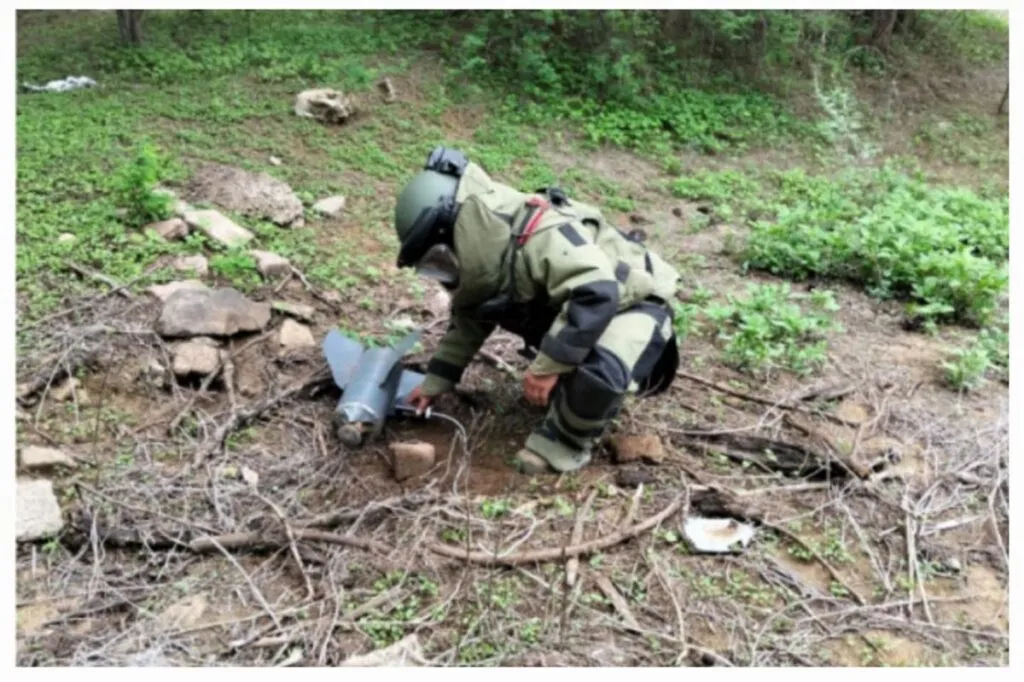 Aseguran más de treinta explosivos en Sinaloa; autoridades investigan
