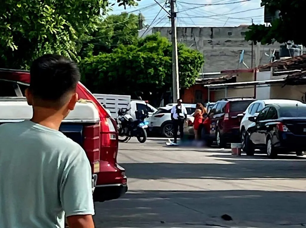 Asesinan a balazos a cortador de limón en colonia Palmira en Apatzingán