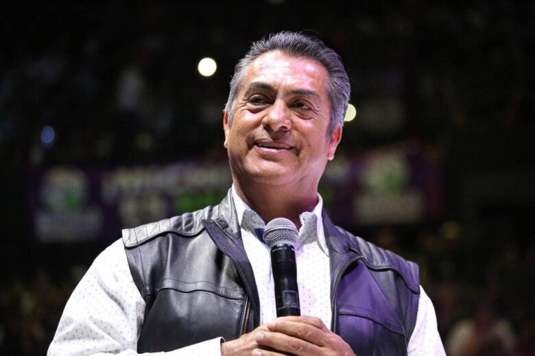 Atacan y queman casa de “El Bronco” en Nuevo León; agresor fue herido de bala por guardia