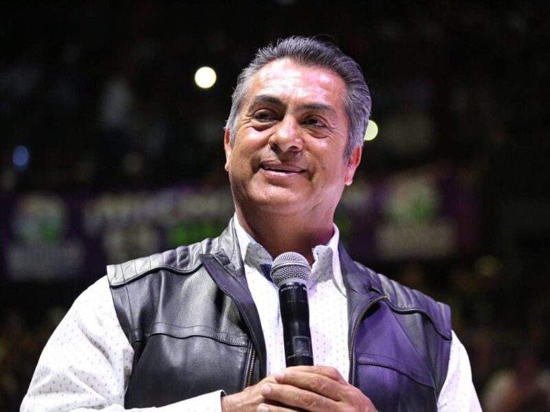 Atacan y queman casa de “El Bronco” en Nuevo León; agresor fue herido de bala por guardia