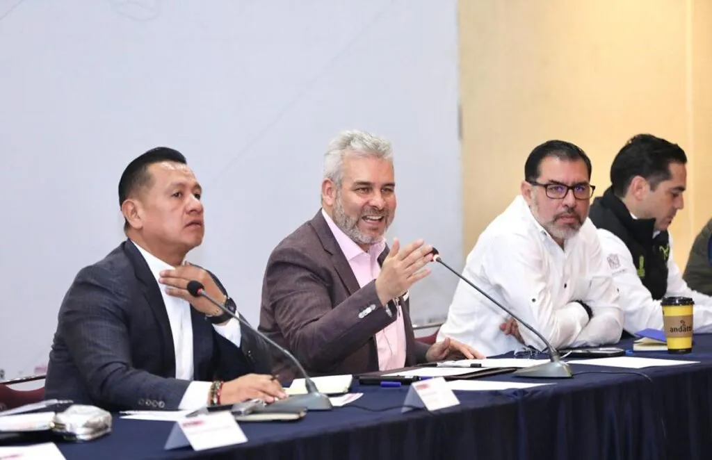 Atiende Bedolla a habitantes de 14 comunidades indígenas; acuerdan acciones inmediatas-1