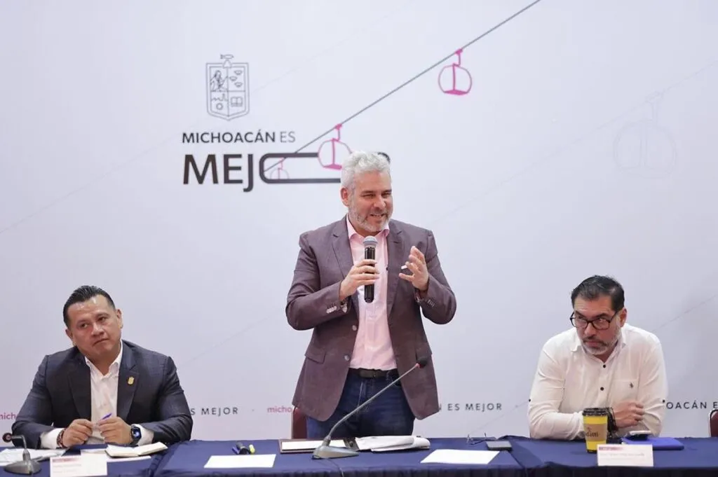 Atiende Bedolla a habitantes de 14 comunidades indígenas; acuerdan acciones inmediatas