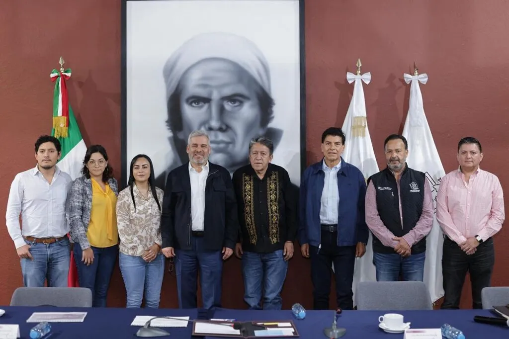 Avanza en Michoacán programa de Vivienda para el Bienestar: Bedolla-2