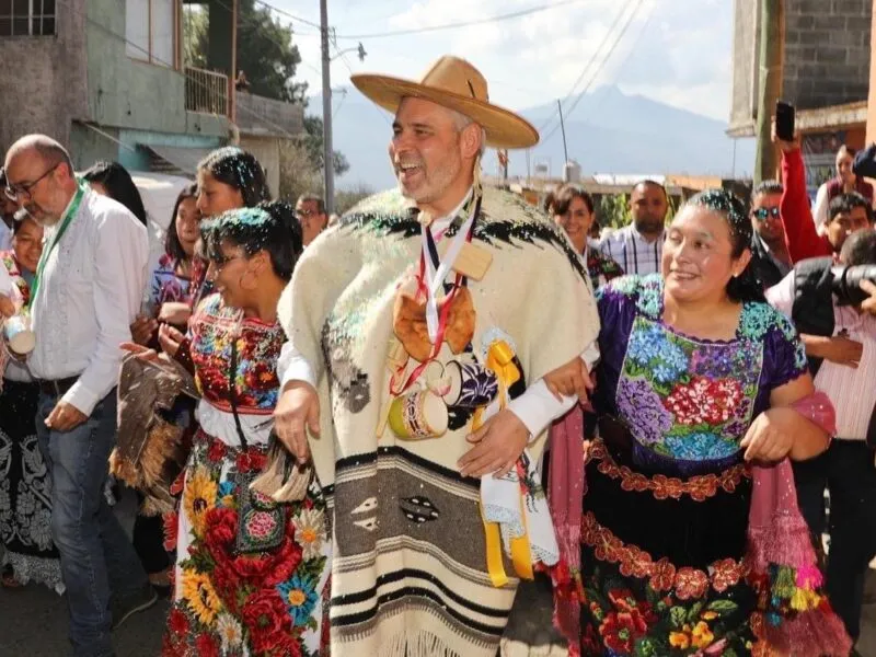 Bedolla respalda autonomía de comunidades en Michoacán