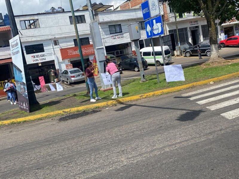 Bloquean vialidad en Pátzcuaro para exigir la aparición de un joven-1