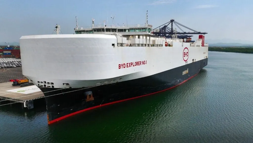 ¡BYD invade México! El histórico desembarco de autos en el buque Changzhou-2