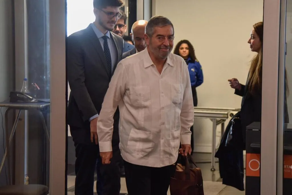 Canciller De la Fuente arriba a Río de Janeiro para asistir a la Cumbre de los BRICS-1