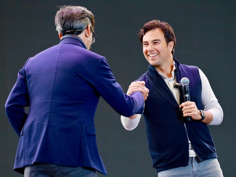 Checo Pérez podría firmar con Cadillac