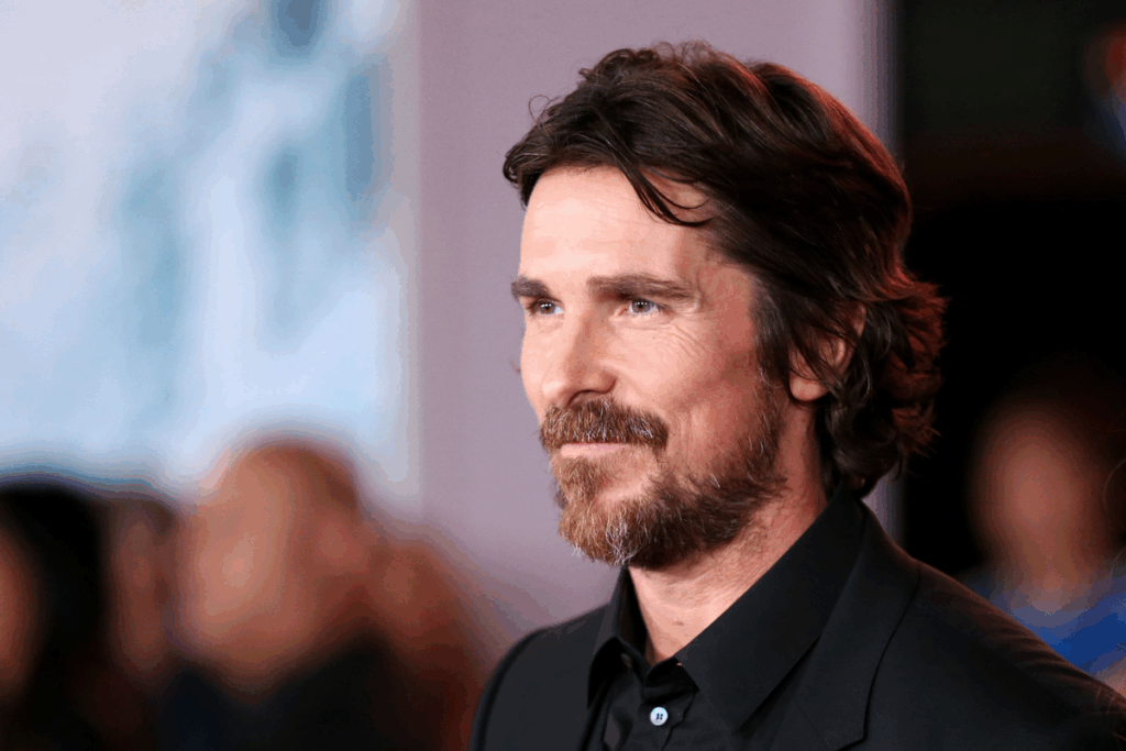 Christian Bale edifica villa para hermanos huérfanos tras 17 años de espera