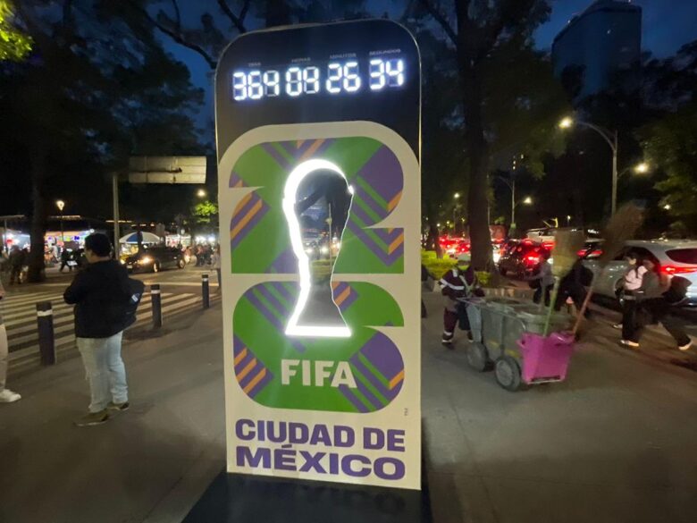 Clausuran reloj del Mundial en CDMX por vandalismo
