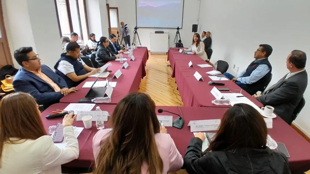 Comparecieron ante diputados aspirantes a la presidencia de la CEDH pese a intento de boicot