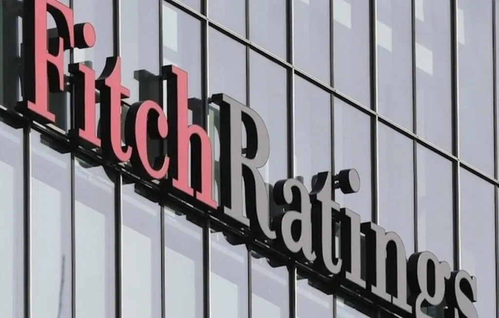 Degrada Fitch a "bonos basura" papeles de CIBanco, Intercam y Vector; deja de calificarlos
