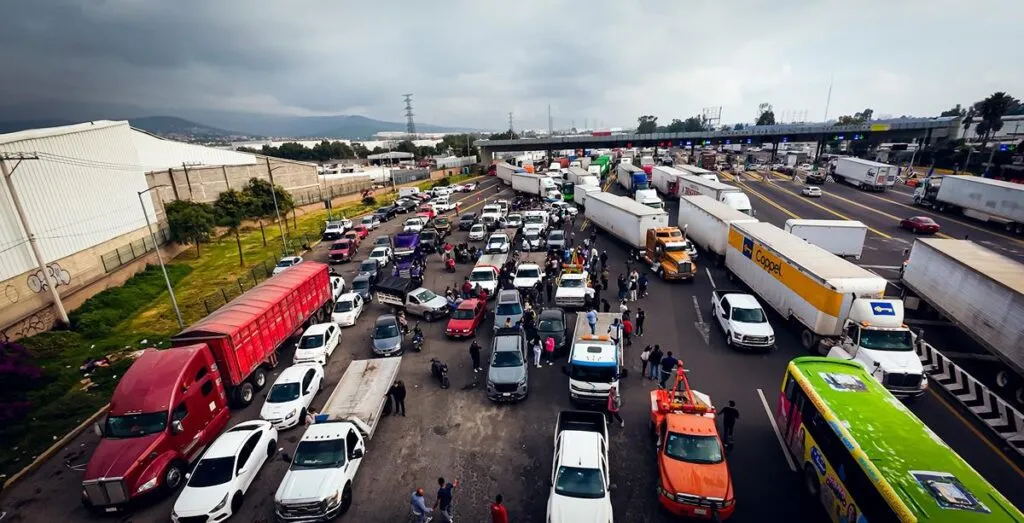 Desaparición de líder transportista, motivo de bloqueos de ACME en Edomex y CDMX