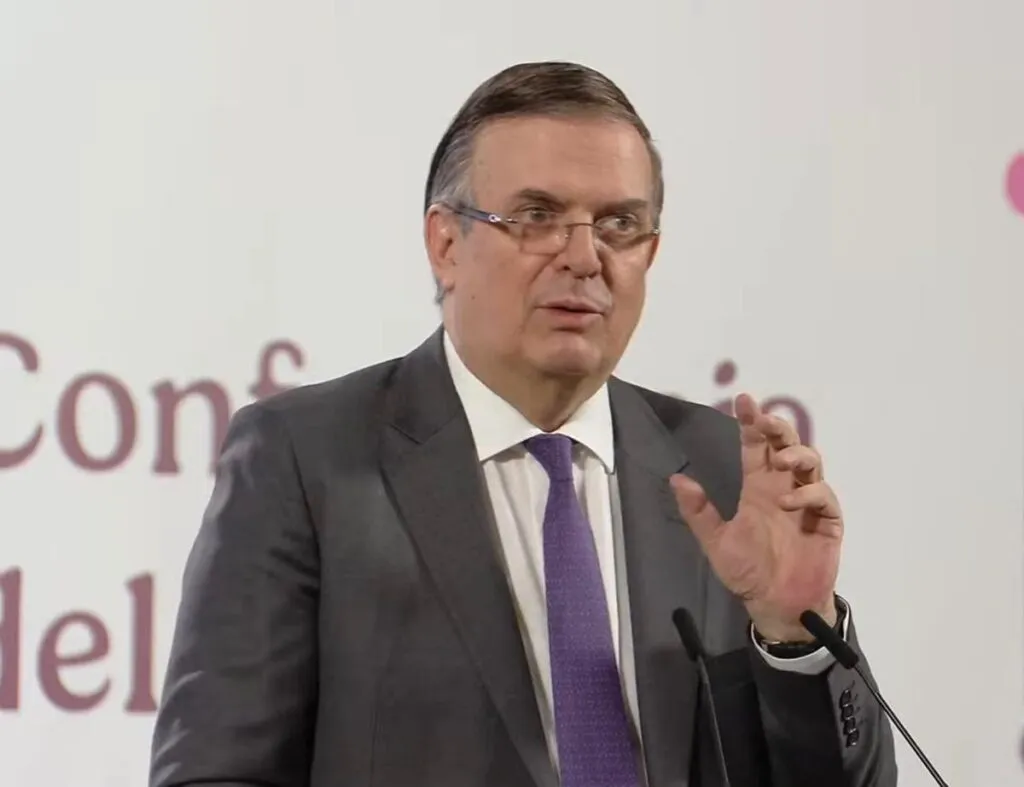 Descarta Ebrard impacto a economía de México por plan fiscal de Trump
