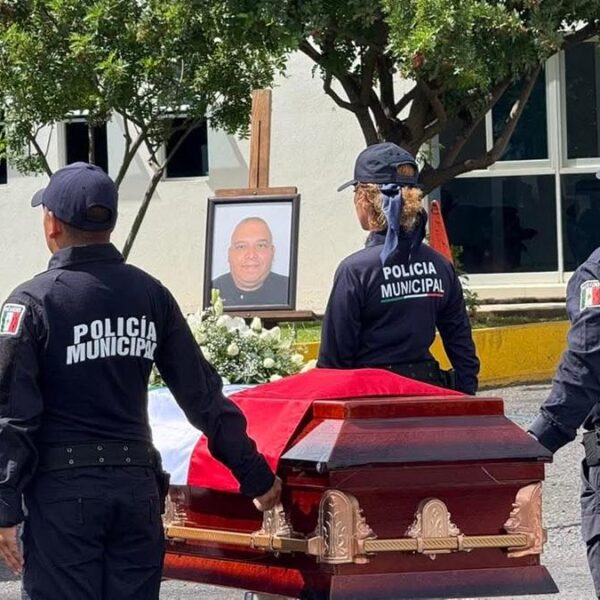 Despiden a Miguel Ángel, oficial de policía ultimado en Zamora