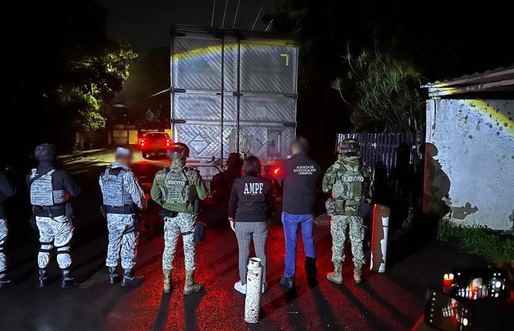 Destruyen químicos tras cateos en laboratorios en Morelia