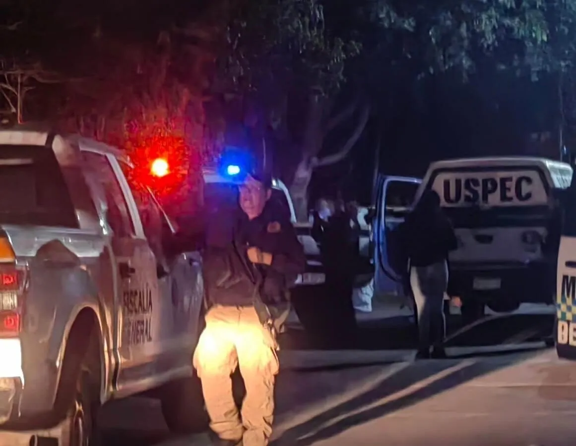 Detienen a joven tras asesinar a su hermano a balazos en el centro de Indaparapeo